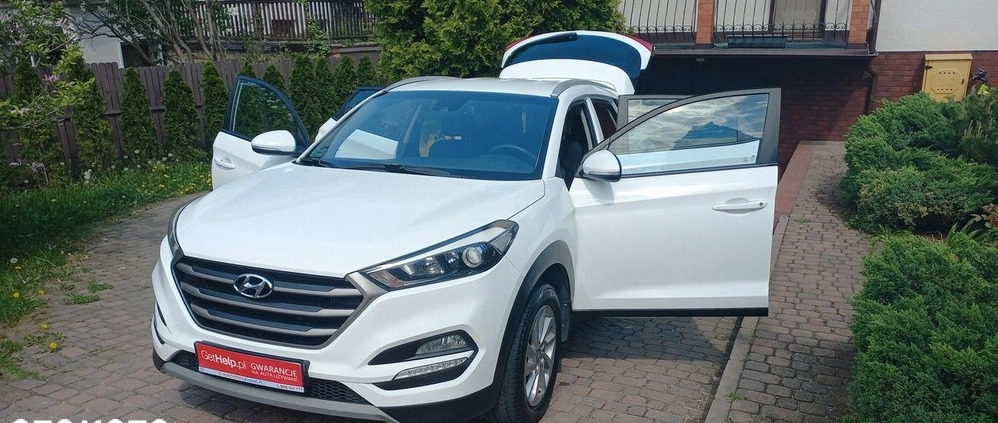 Hyundai Tucson cena 48700 przebieg: 235000, rok produkcji 2016 z Piława Górna małe 781